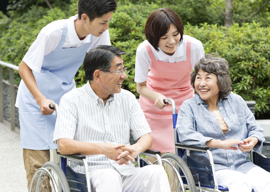 平野区　グループホーム　れもんの木　散歩